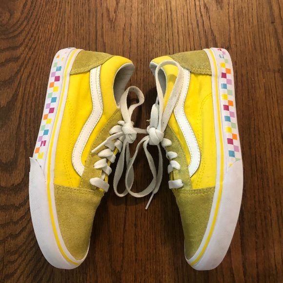 Vans Swede with multi colored squares on sides of bottom of shoes. GUC kids 4 - Picture 8 of 9